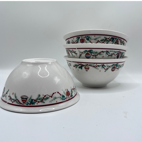 Farberware Other - Farberware Holiday Treats 2125 Christmas Cereal Soup Bowls Set of 4 Ceramic